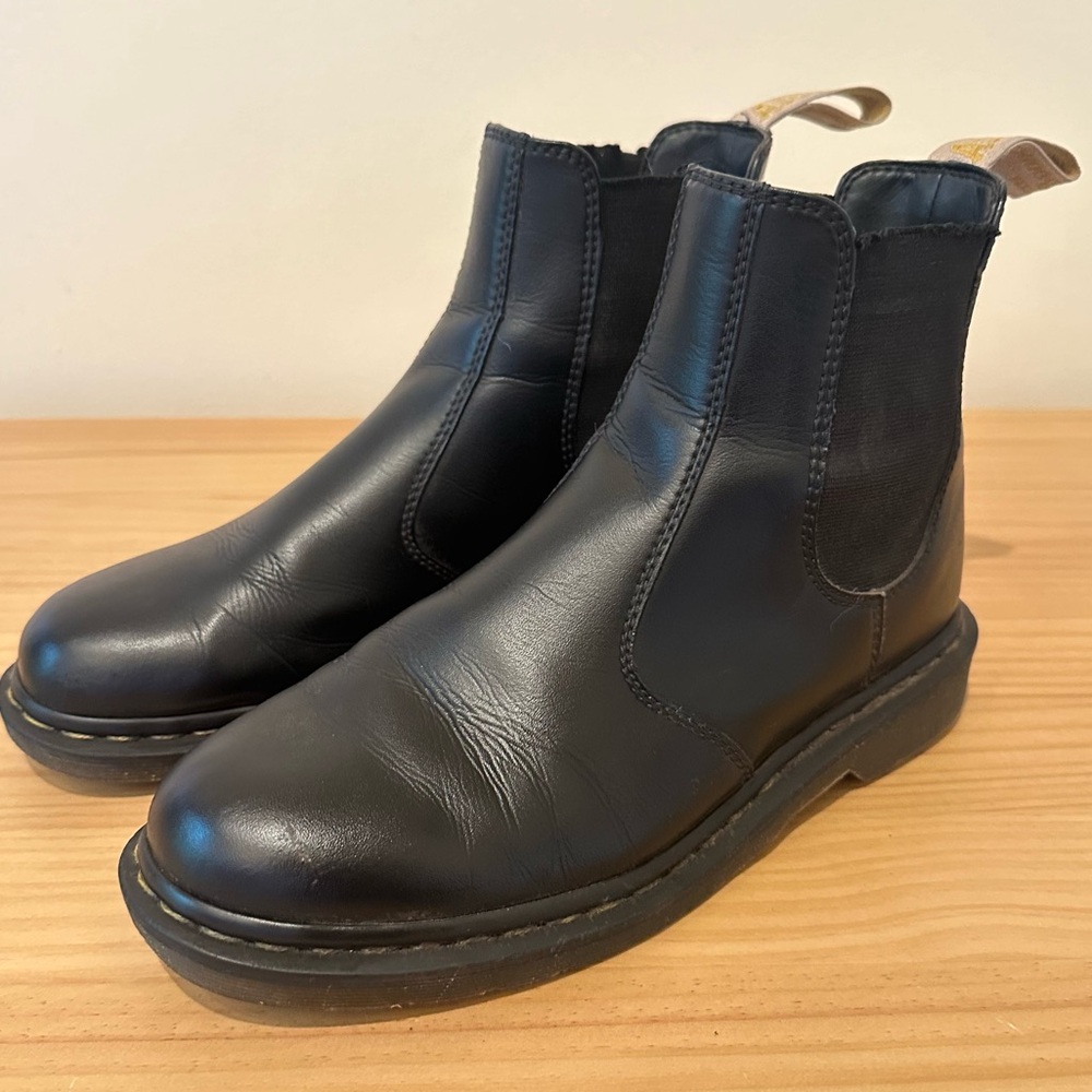 Dr. Martens 2976 Vegan Chelsea Boot.